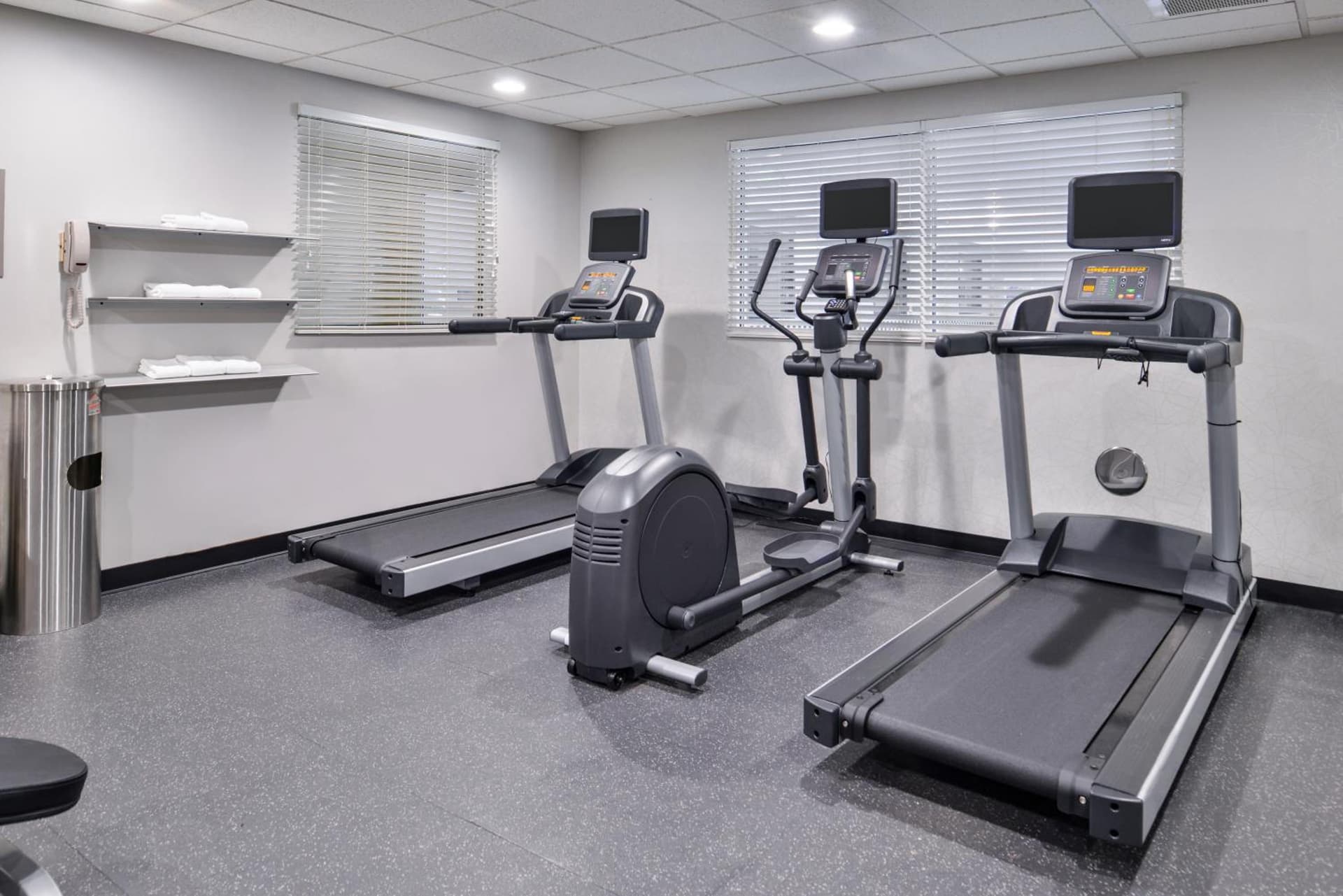 Country Inn & Suites by Radisson, Tinley Park, IL gallery photo in Tinley Park, IL — image 60
