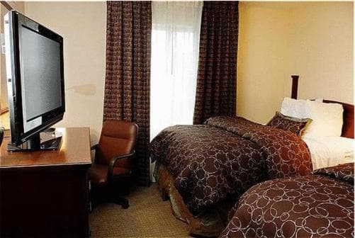 Staybridge Suites - Philadelphia Valley Forge 422, an IHG Hotel interior in Royersford, PA — gallery photo 2