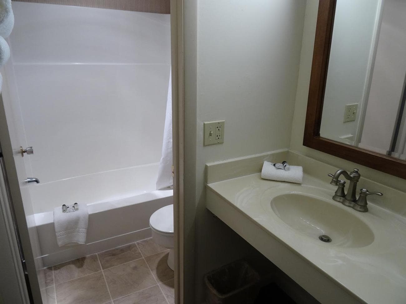 Bird-in-Hand Family Inn property views in Bird in Hand, PA — gallery photo 3