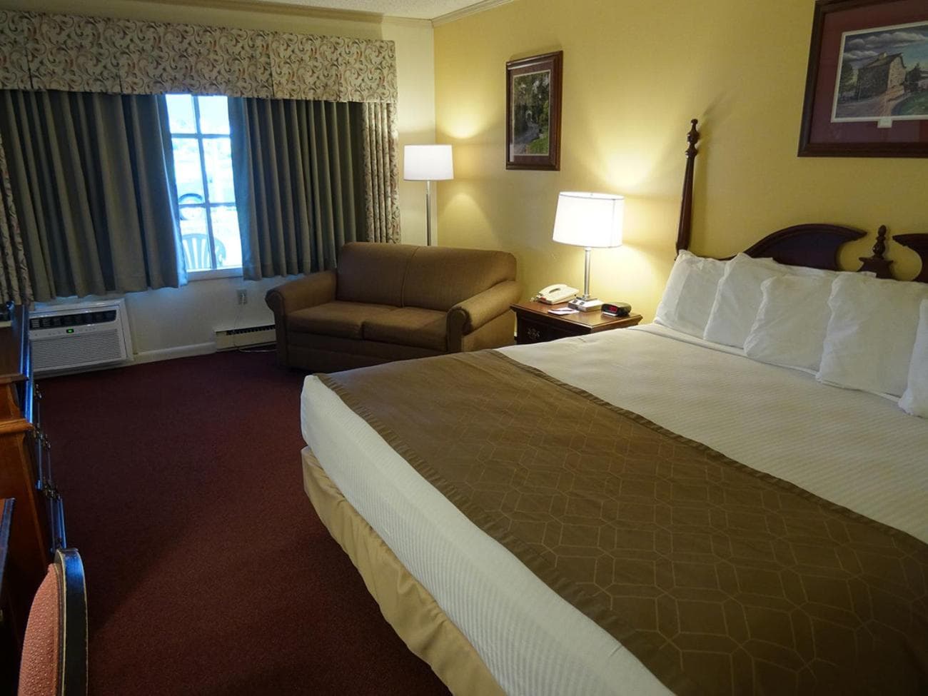 Bird-in-Hand Family Inn gallery photo in Bird in Hand, PA — image 27