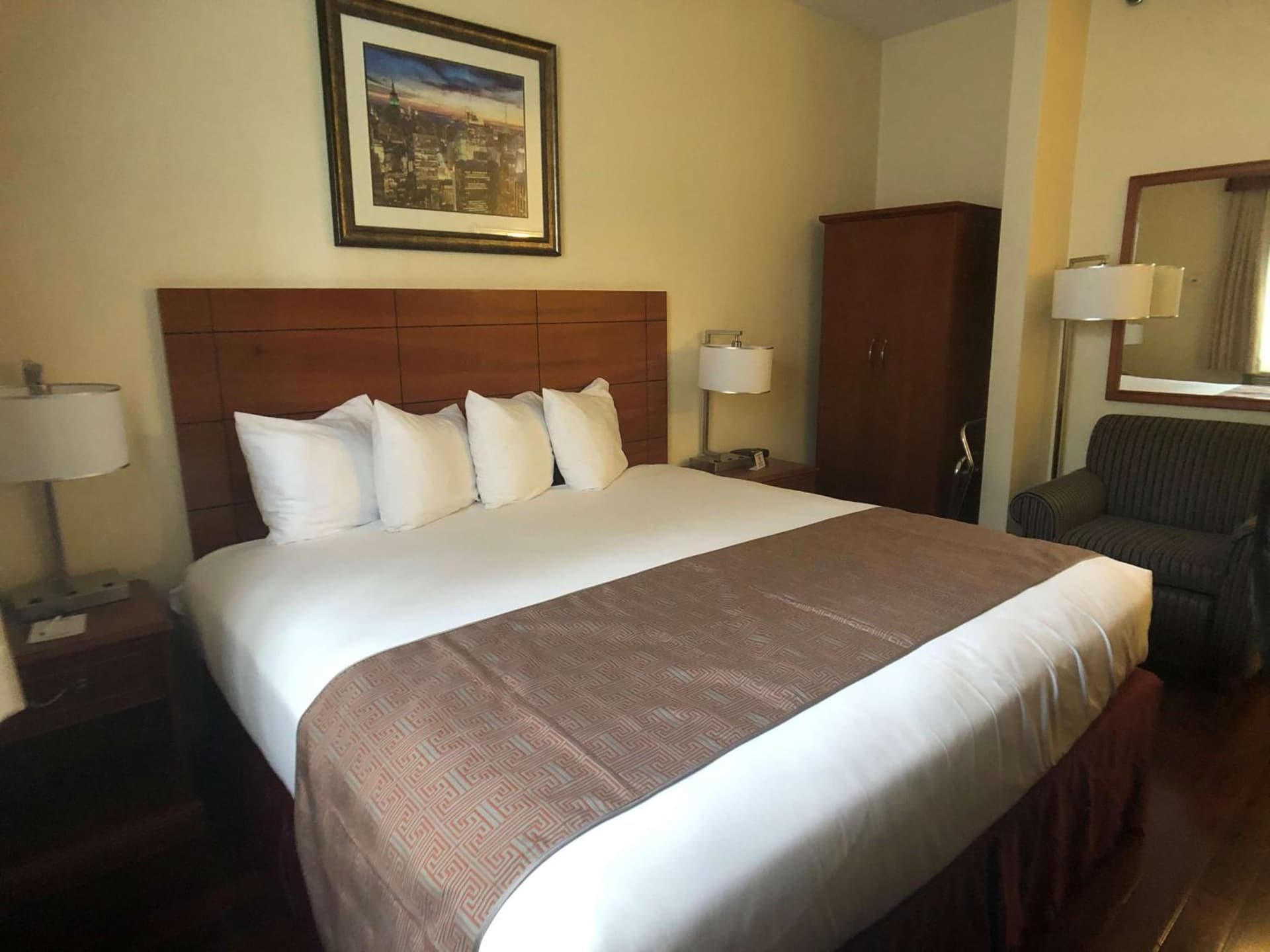 Best Western Jamaica Inn property views in Queens, NY — gallery photo 3