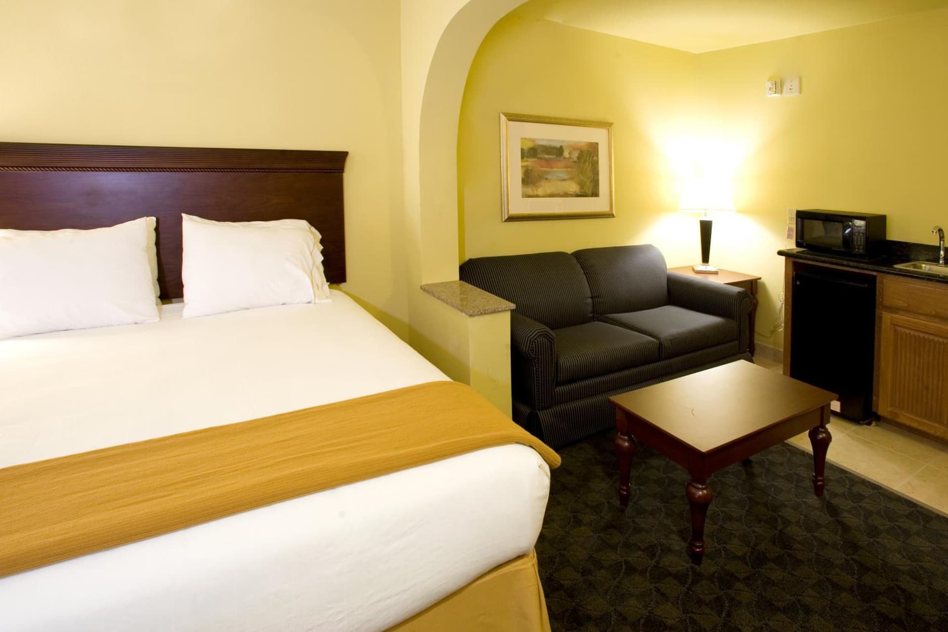 Holiday Inn Express & Suites, Corpus Christi NW, Calallen by IHG interior in Corpus Christi, TX — gallery photo 2