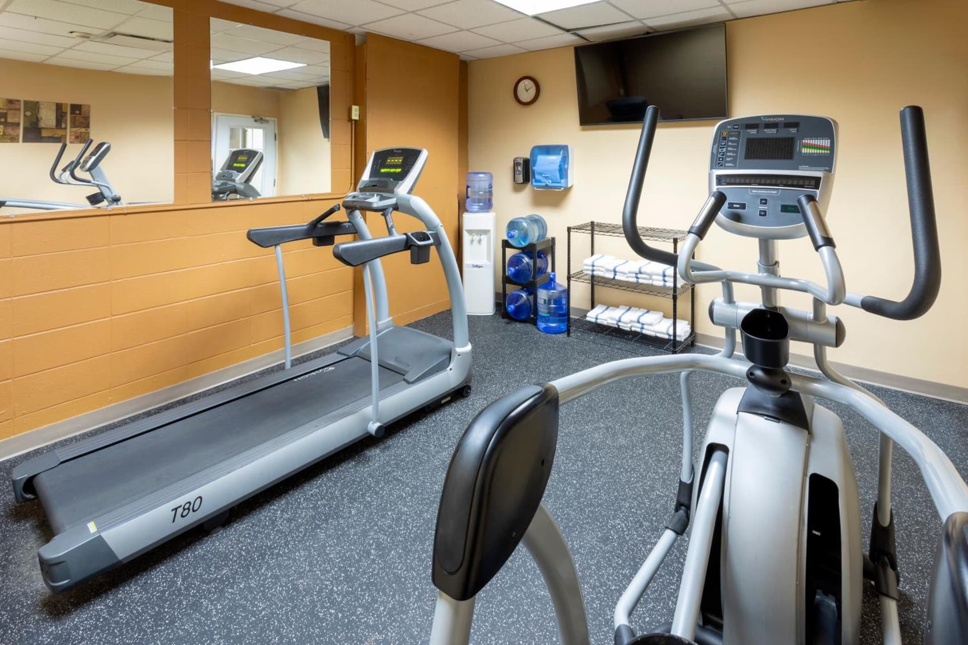 Med City Inn & Suites Rochester Mayo Clinic Area gallery photo in Rochester, MN — image 11