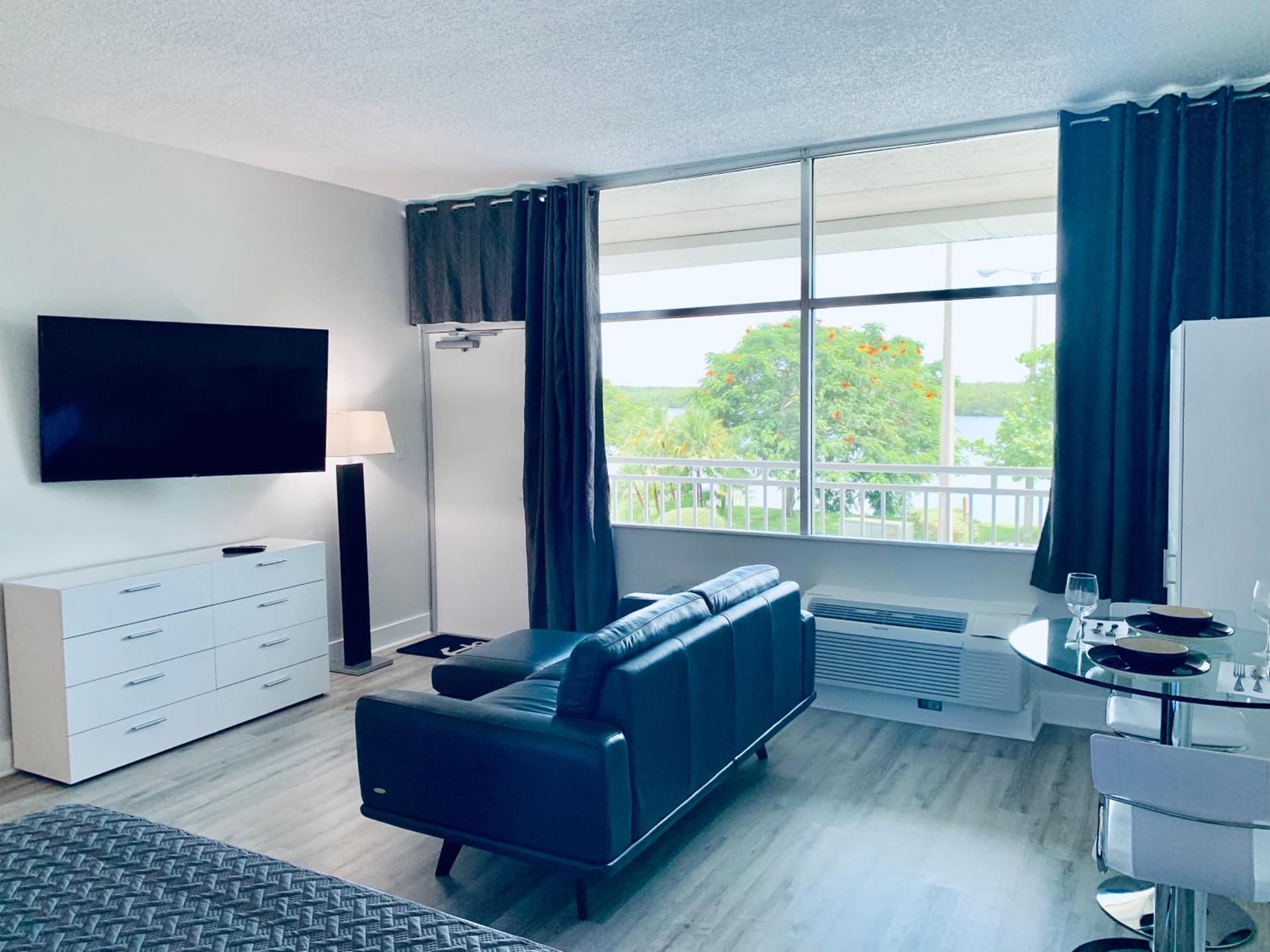 Resort Condo, Private Beach, Balcony with Water Views Bayside Retreat gallery photo in Ruskin, FL — image 16