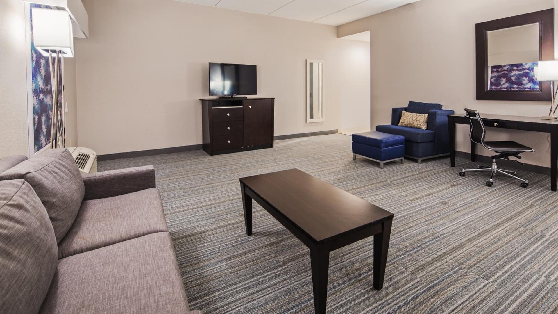 Best Western Plus Wilkes Barre-Scranton Airport Hotel gallery photo in Pittston, PA — image 21