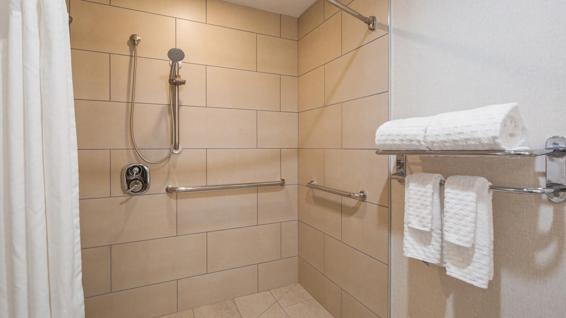 Best Western Plus Wilkes Barre-Scranton Airport Hotel gallery photo in Pittston, PA — image 48