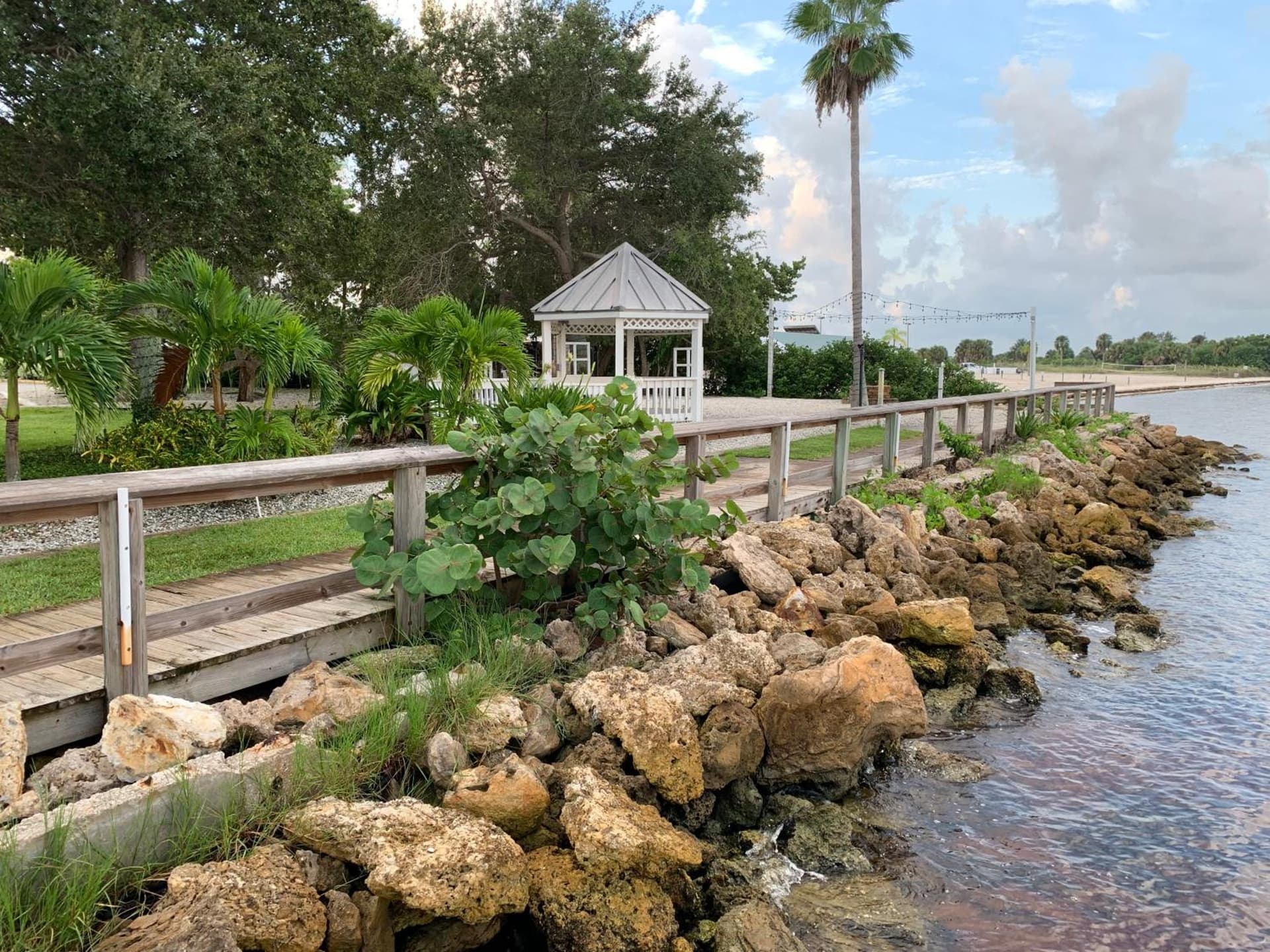 Resort Condo, Private Beach, Balcony with Water Views Bayside Retreat gallery photo in Ruskin, FL — image 18