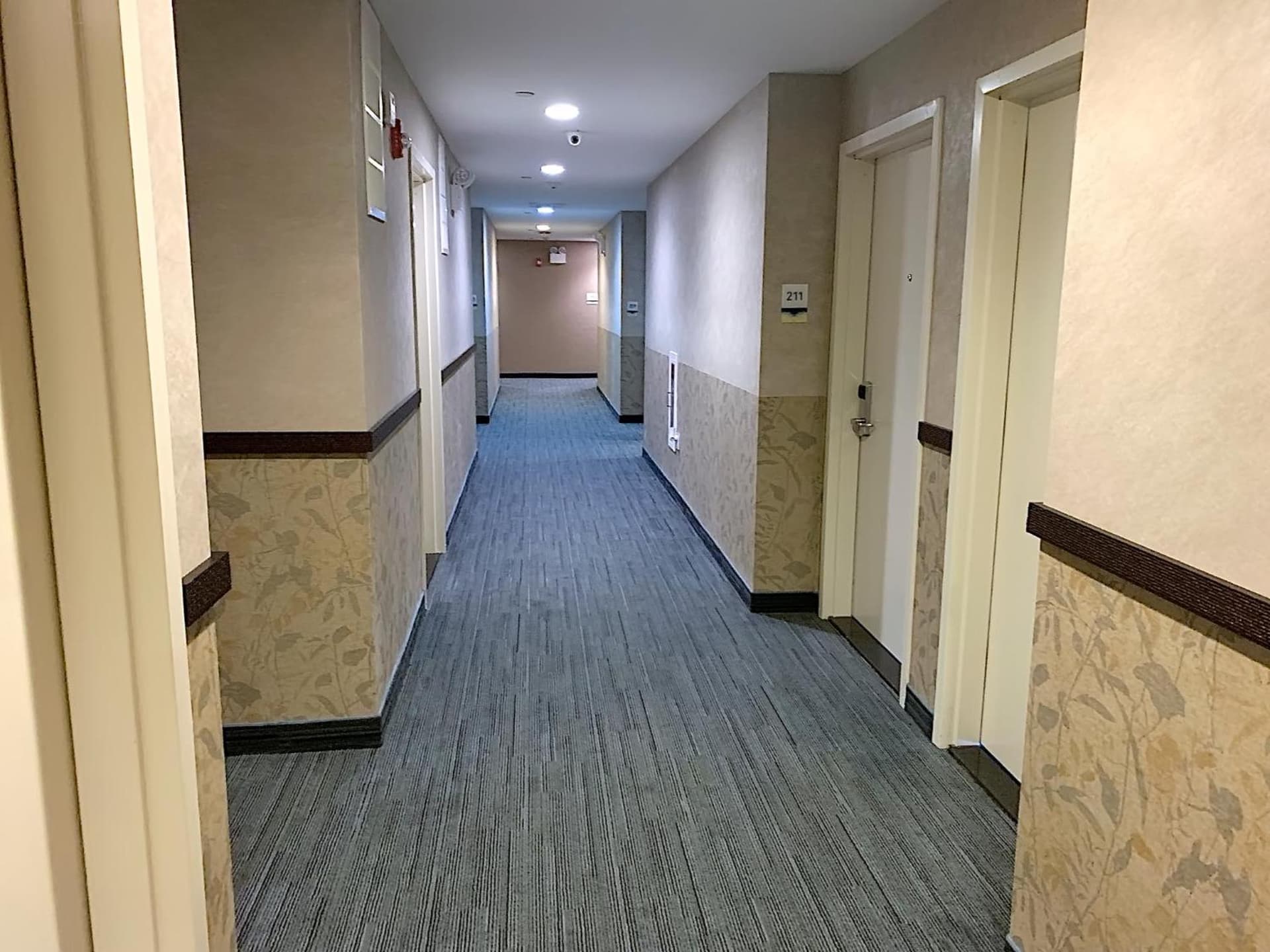 7 Days Hotel gallery photo in Bronx, NY — image 33