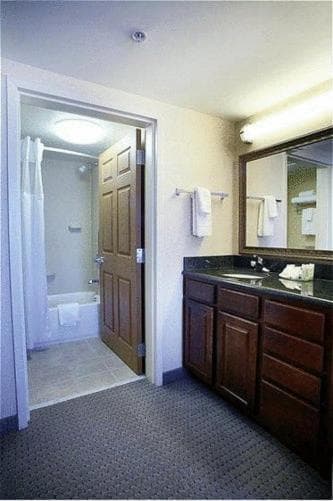 Staybridge Suites Indianapolis Downtown-Convention Center by IHG gallery photo in Indianapolis, IN — image 25