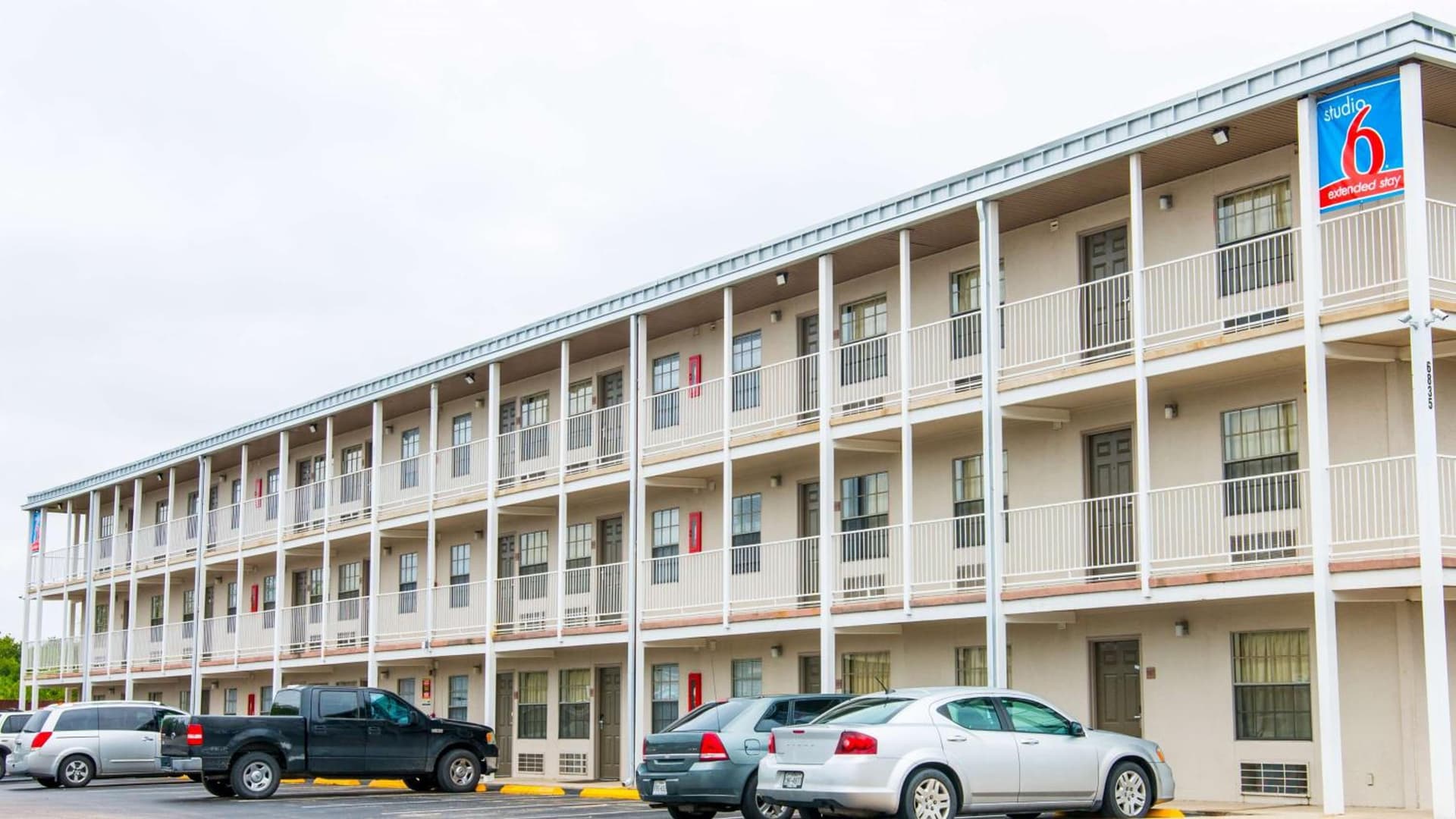 Studio 6-San Antonio, TX - Lackland AFB featured exterior or lobby in San Antonio, TX — similar hotel