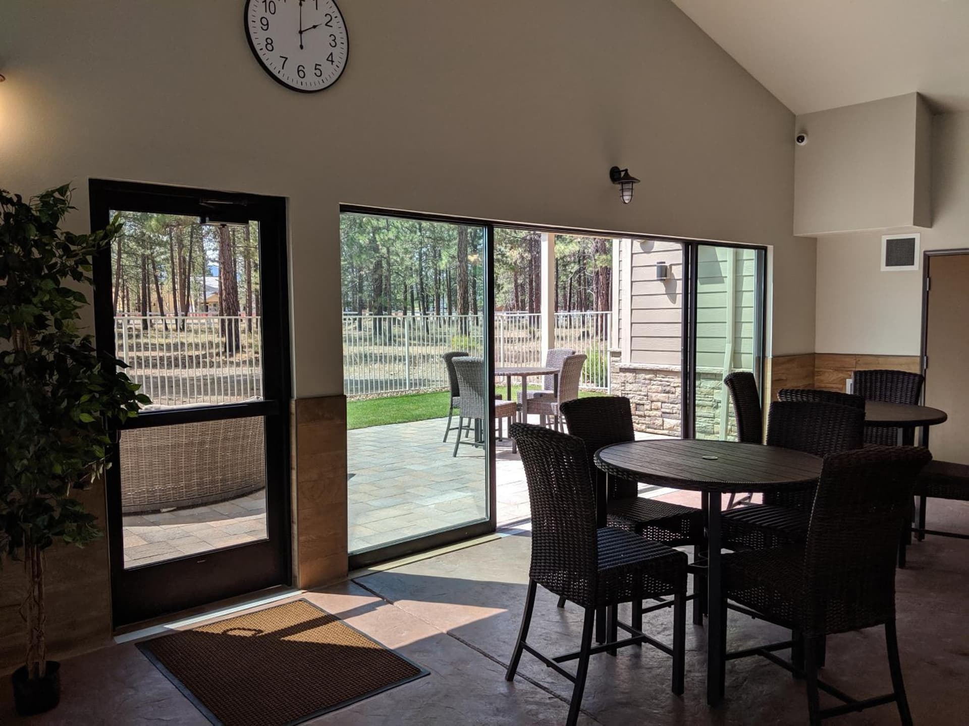 GrandStay Hotel & Suites interior in Sisters, OR — gallery photo 2