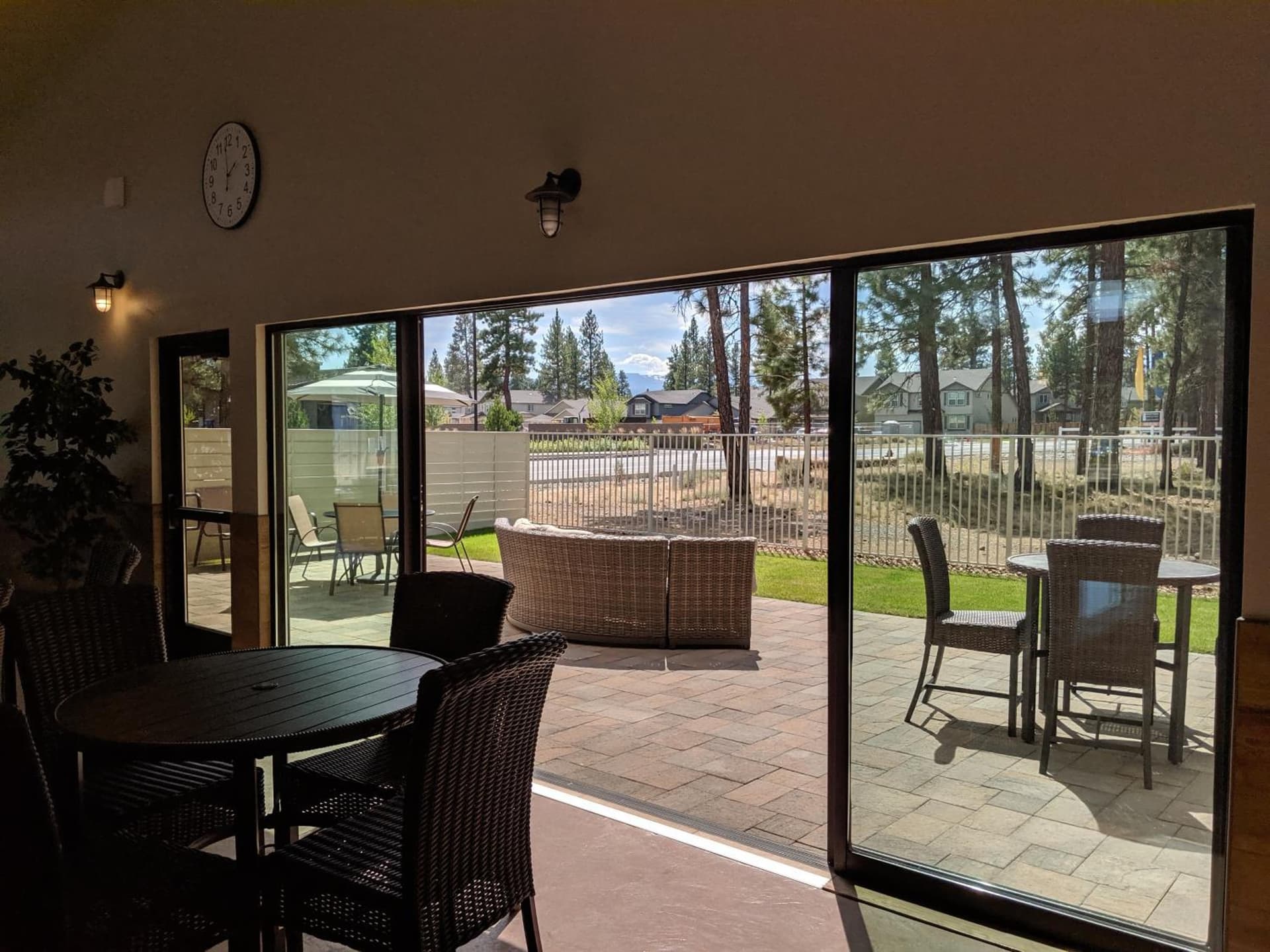 GrandStay Hotel & Suites property views in Sisters, OR — gallery photo 3