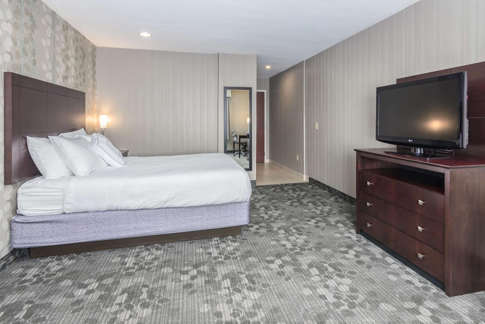 Best Western Concord Inn and Suites gallery photo in Concord, NH — image 44