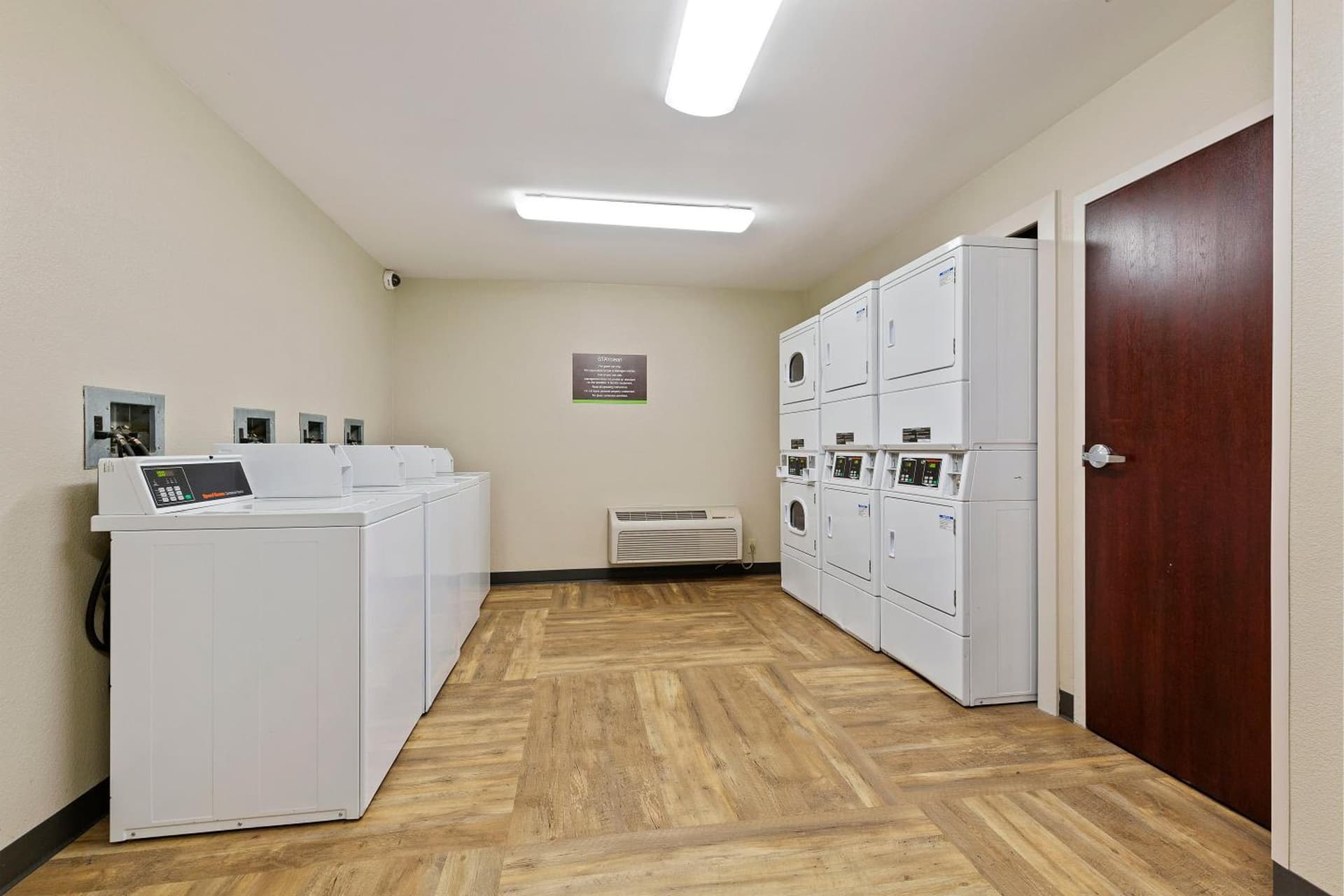 Extended Stay America Suites - San Ramon - Bishop Ranch - East gallery photo in San Ramon, CA — image 9