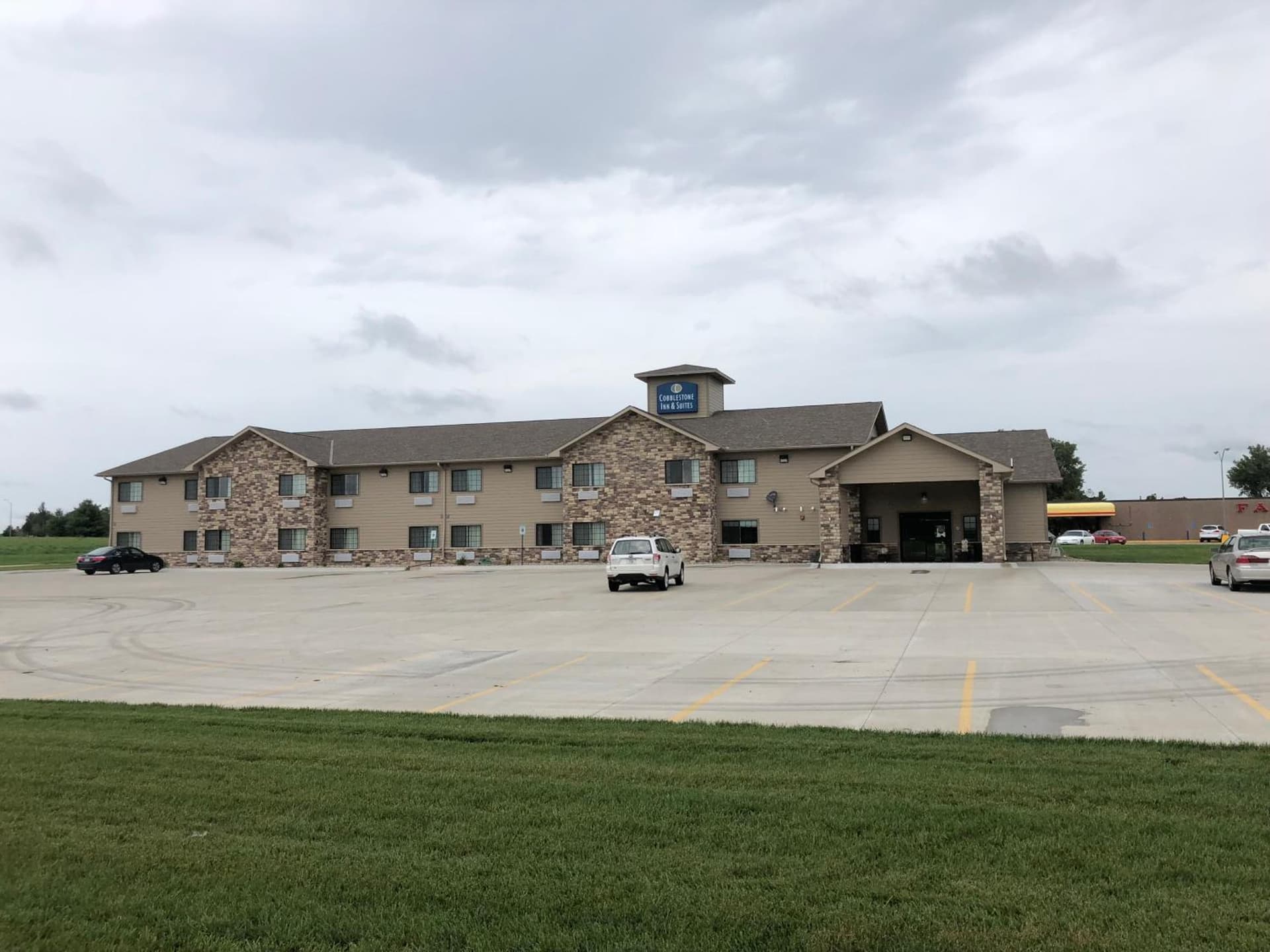 Cobblestone Inn & Suites -Clarinda featured exterior or lobby in Clarinda, IA — similar hotel
