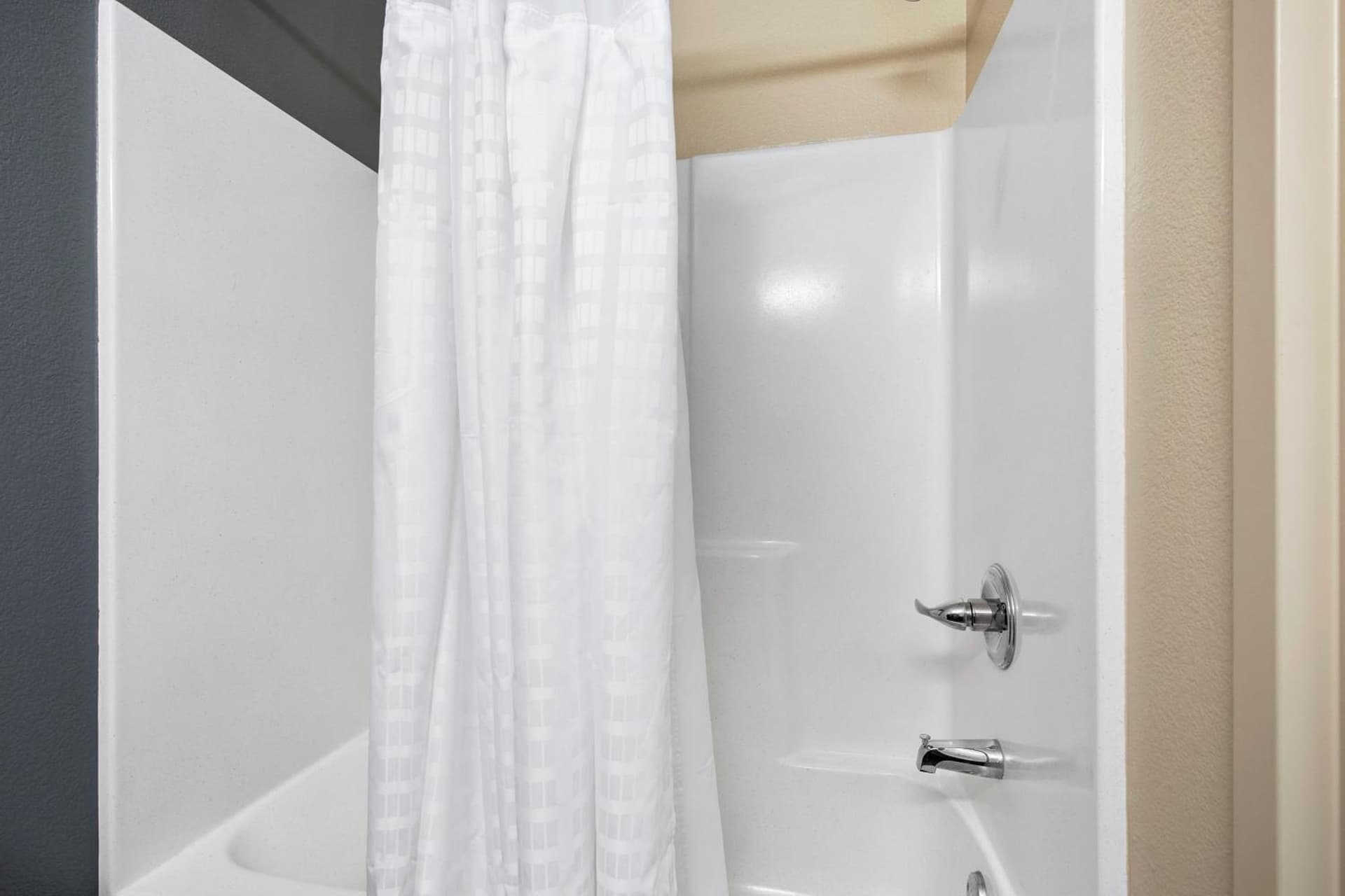 Extended Stay America Suites - San Ramon - Bishop Ranch - East gallery photo in San Ramon, CA — image 18