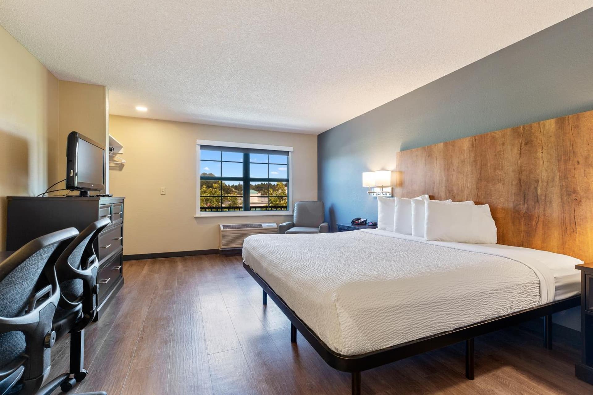 Extended Stay America Suites - San Ramon - Bishop Ranch - East gallery photo in San Ramon, CA — image 6
