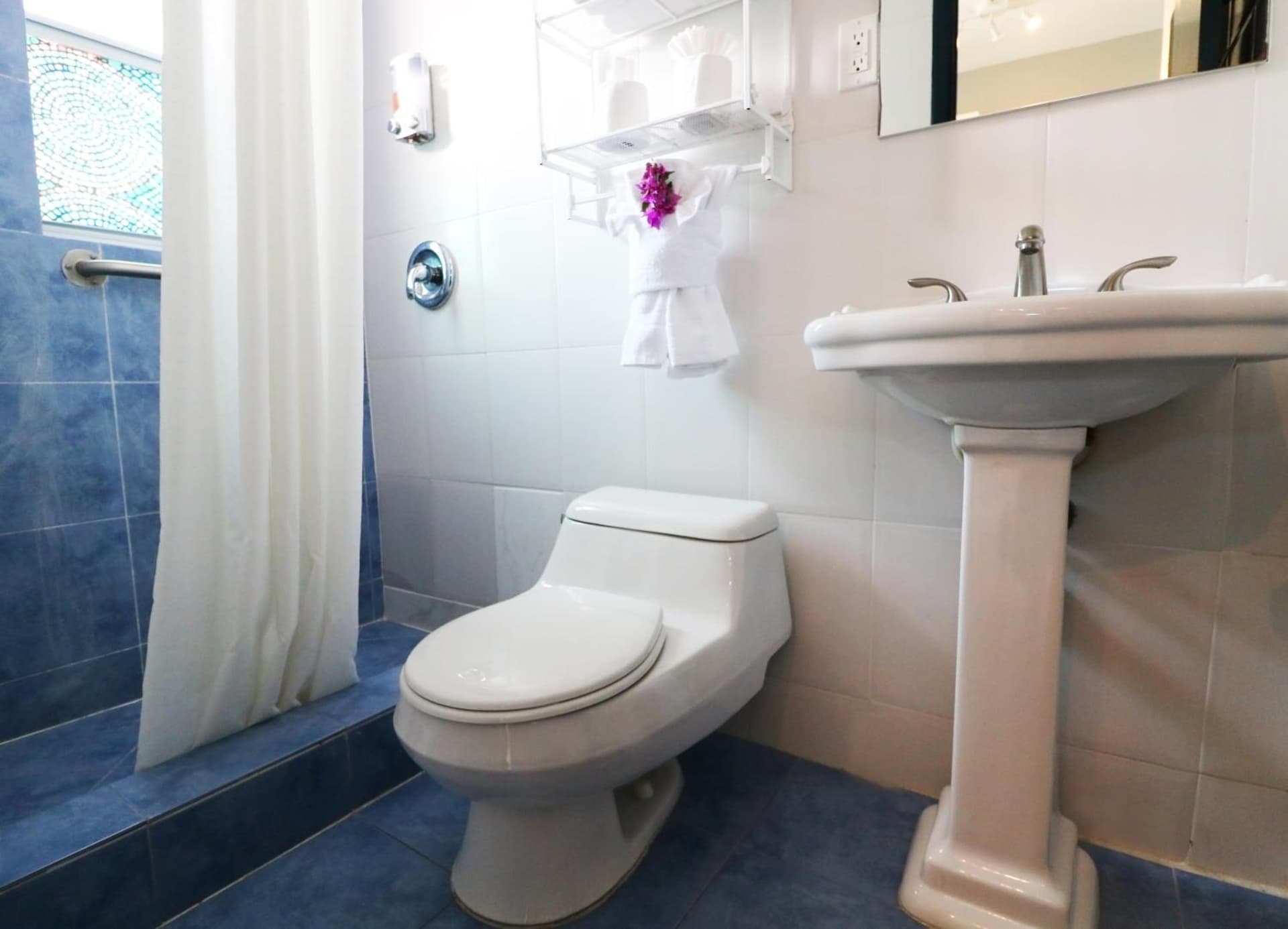 Hollywood Beach Suites and Hotel gallery photo in Hollywood, FL — image 13