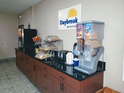 Days Inn & Suites by Wyndham Morris I-80 gallery photo in Morris, IL — image 52