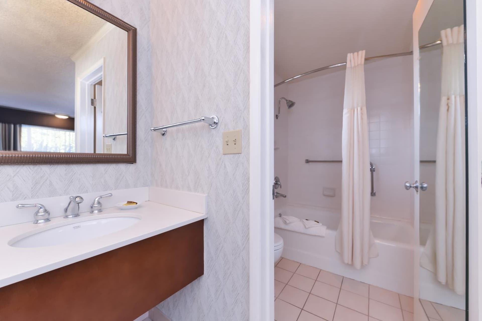 Best Western Plus Black Oak gallery photo in Paso Robles, CA — image 70