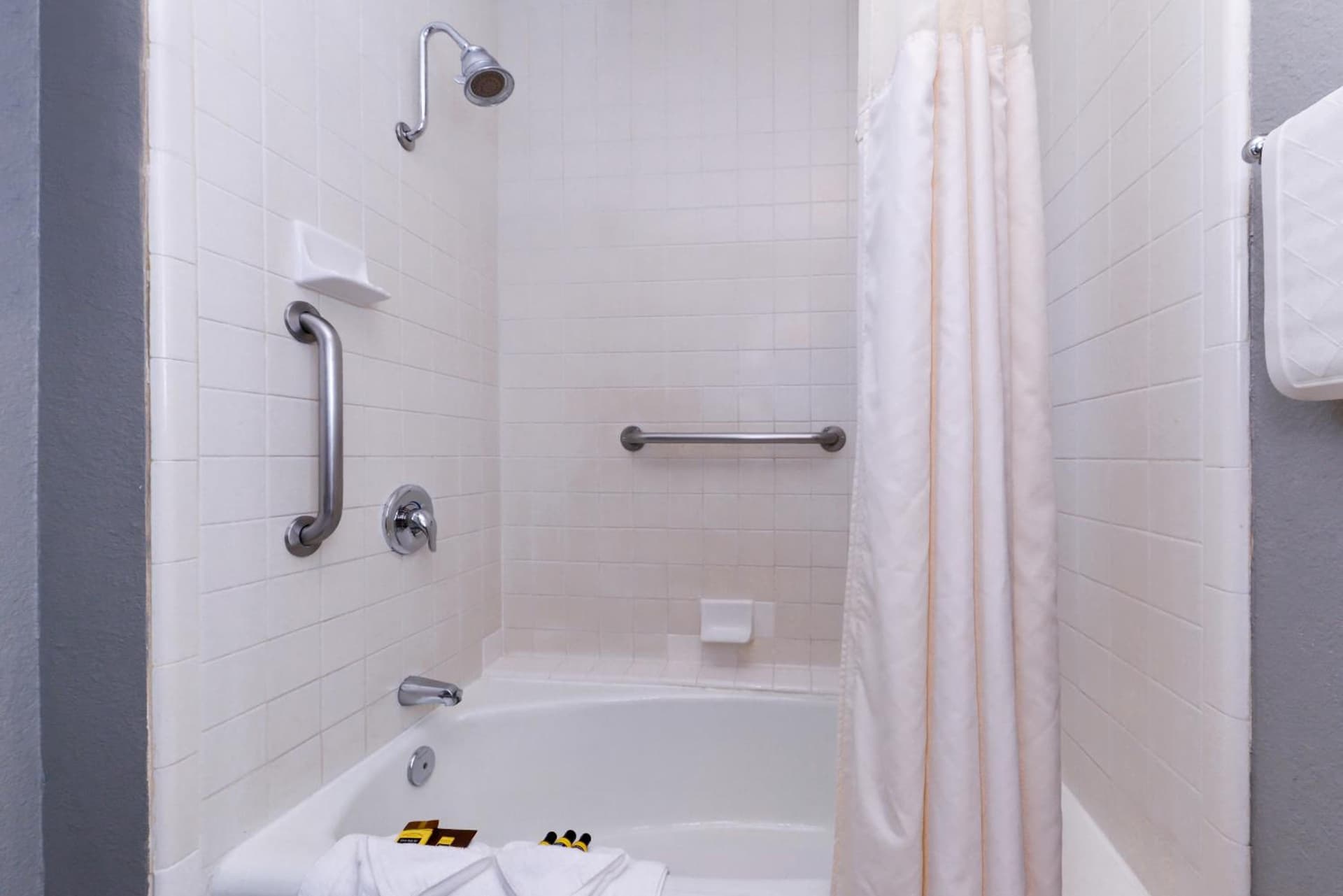 Best Western Plus Black Oak gallery photo in Paso Robles, CA — image 48