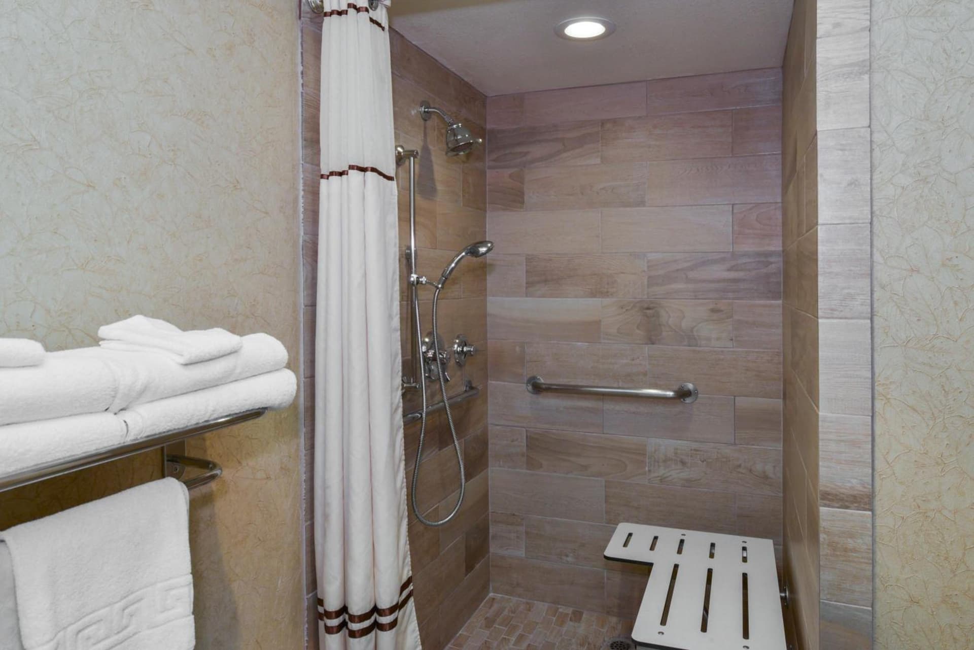 Best Western Plus Black Oak gallery photo in Paso Robles, CA — image 26
