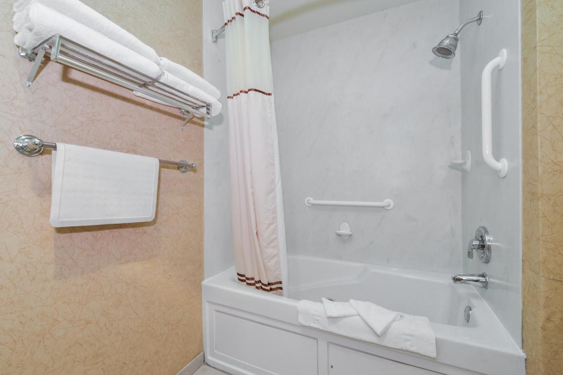 Best Western Plus Black Oak gallery photo in Paso Robles, CA — image 52