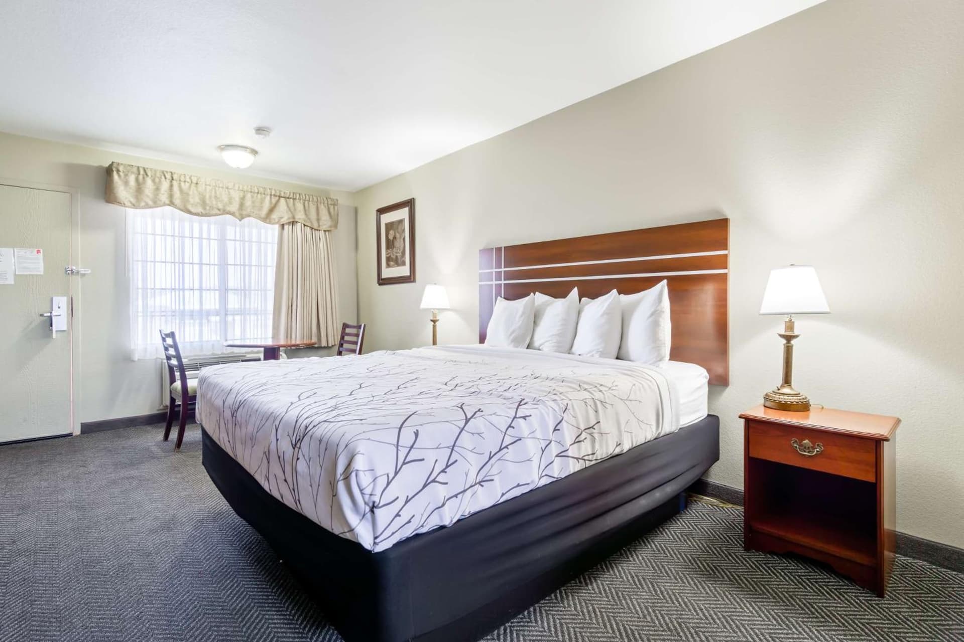 Rancho San Diego Inn & Suites gallery photo in El Cajon, CA — image 4