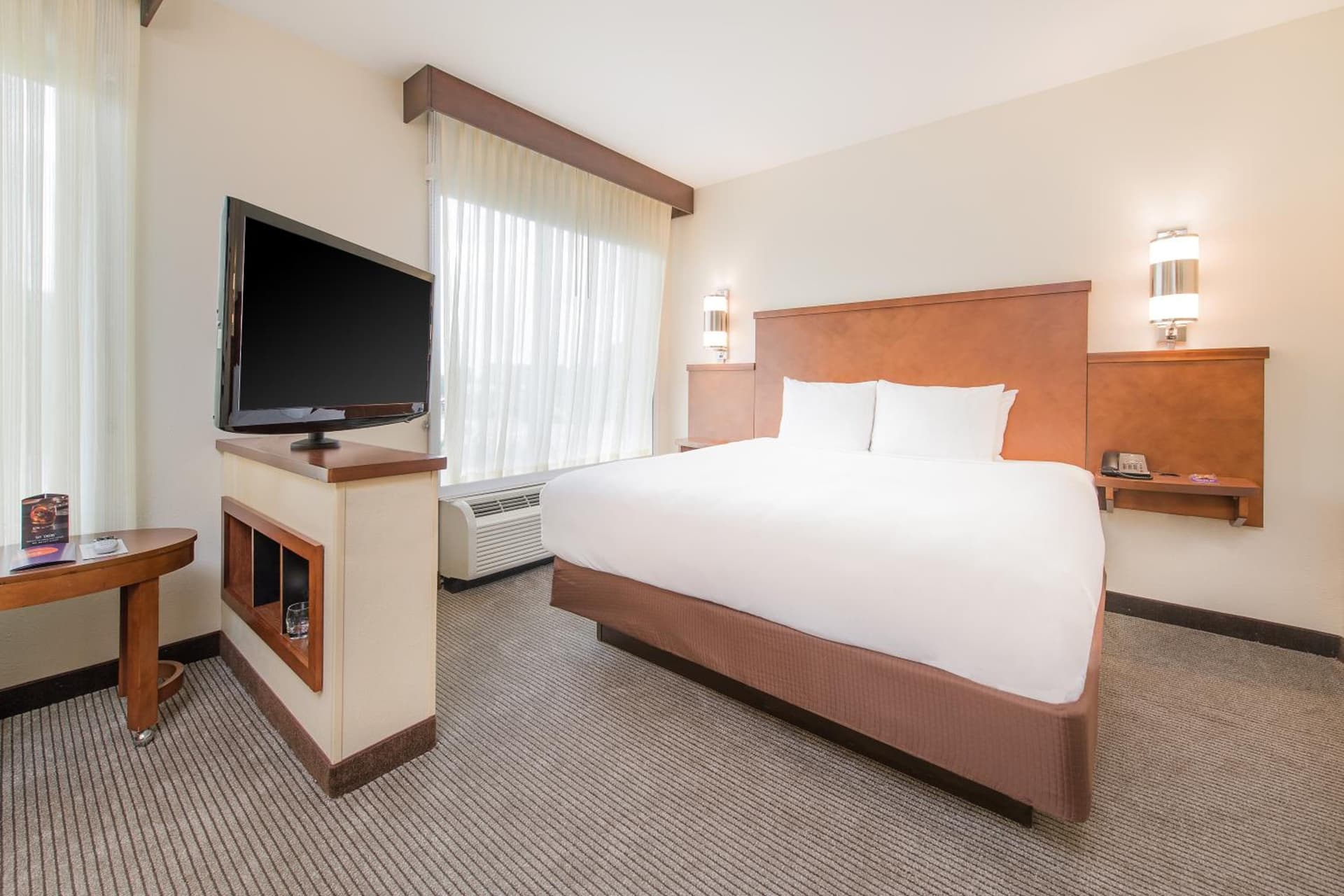 Hyatt Place Charleston Airport / Convention Center interior in Charleston, SC — gallery photo 2