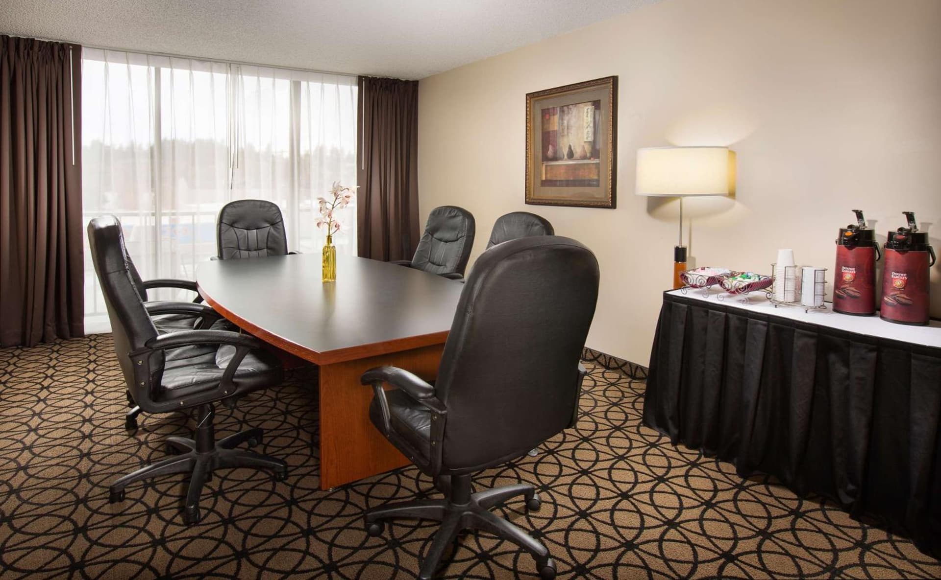 Red Lion Inn & Suites Olympia, Governor Hotel gallery photo in Olympia, WA — image 5