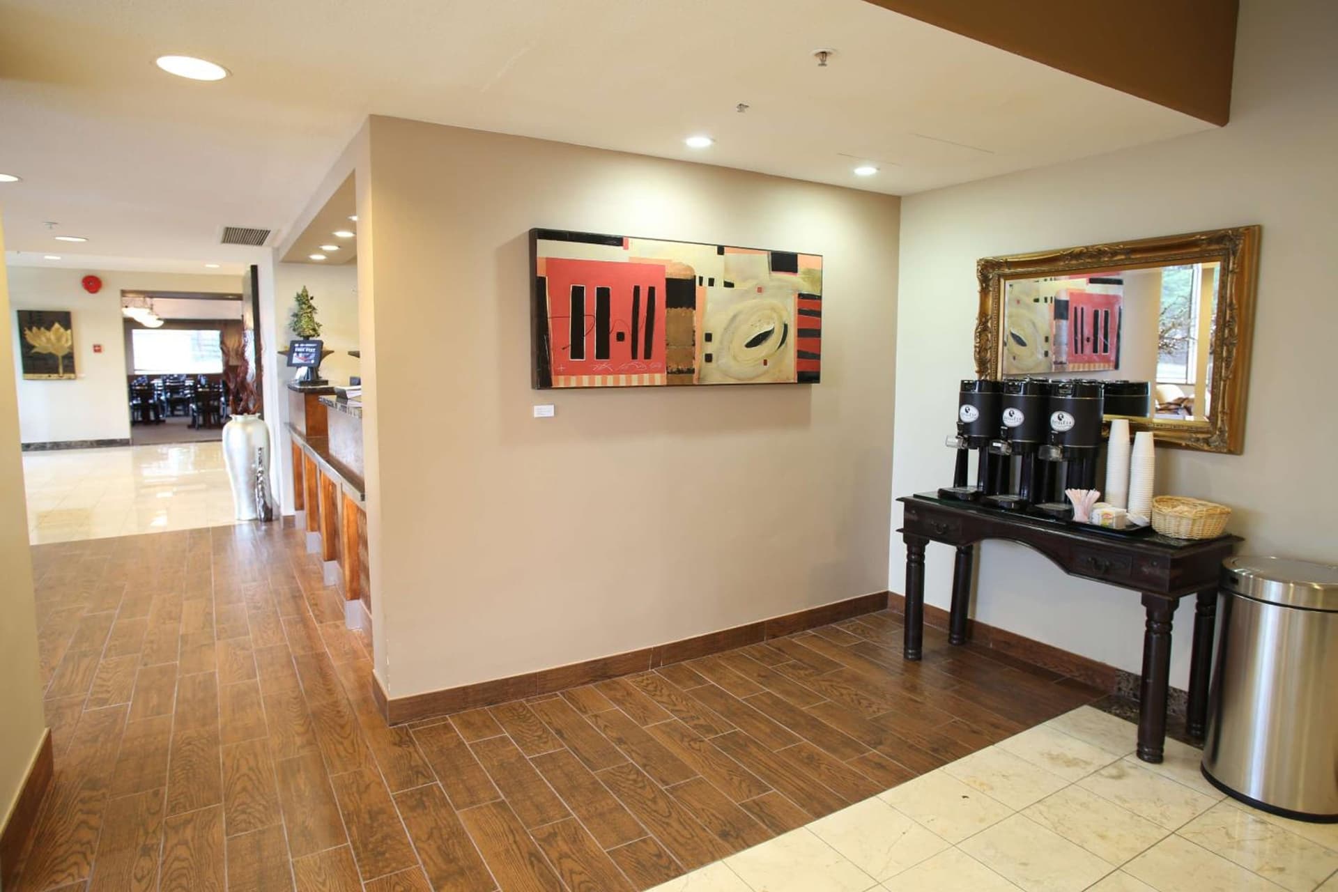 Red Lion Inn & Suites Olympia, Governor Hotel interior in Olympia, WA — gallery photo 2