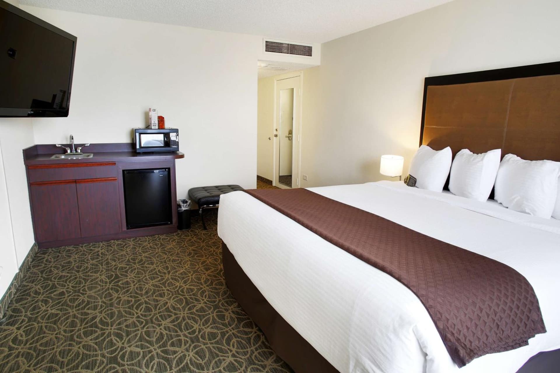 Red Lion Inn & Suites Olympia, Governor Hotel gallery photo in Olympia, WA — image 4