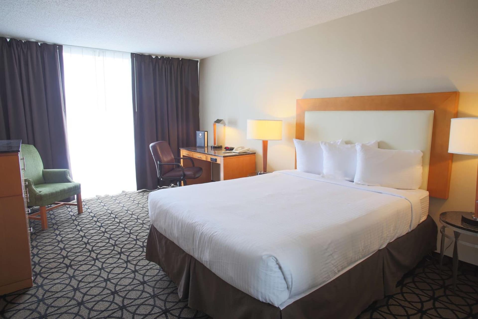 Red Lion Inn & Suites Olympia, Governor Hotel gallery photo in Olympia, WA — image 6
