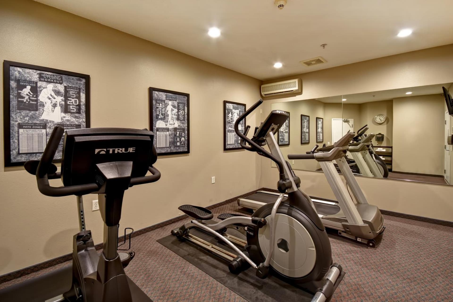 GrandStay Hotel & Suites La Crosse gallery photo in La Crosse, WI — image 9