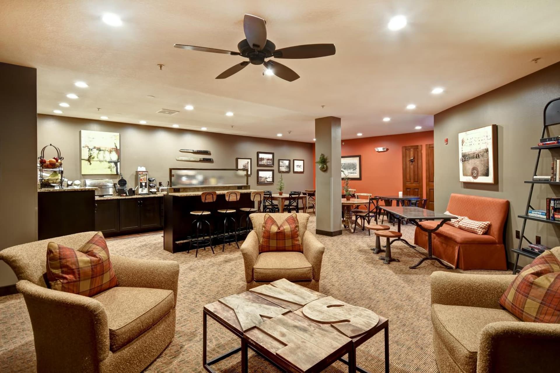 GrandStay Hotel & Suites La Crosse gallery photo in La Crosse, WI — image 6