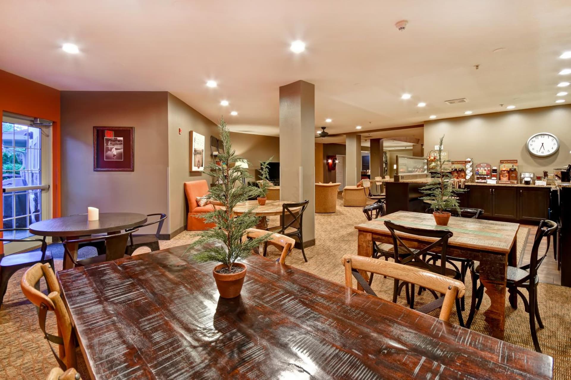 GrandStay Hotel & Suites La Crosse gallery photo in La Crosse, WI — image 12