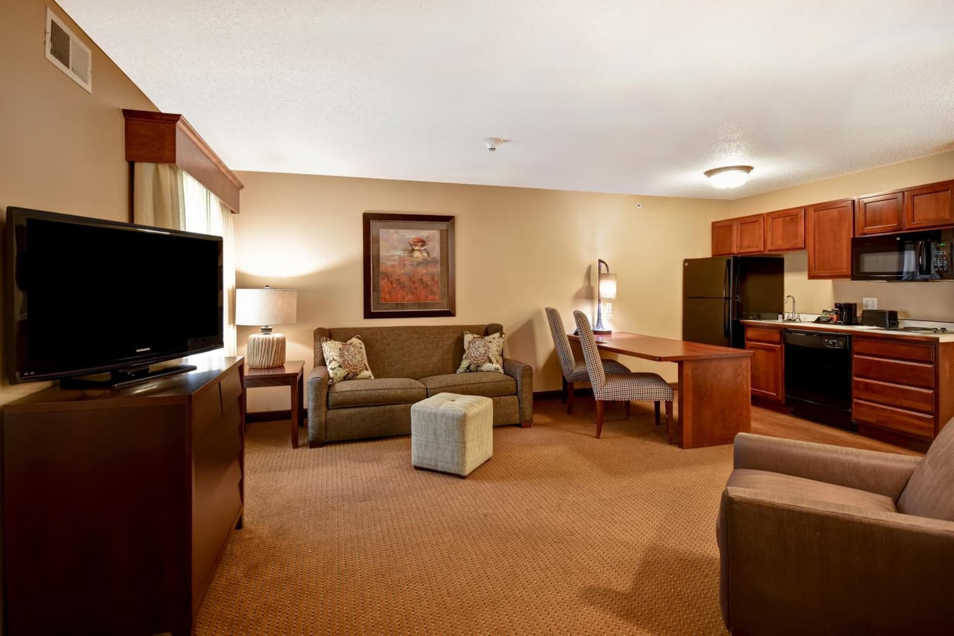 GrandStay Hotel & Suites La Crosse gallery photo in La Crosse, WI — image 8