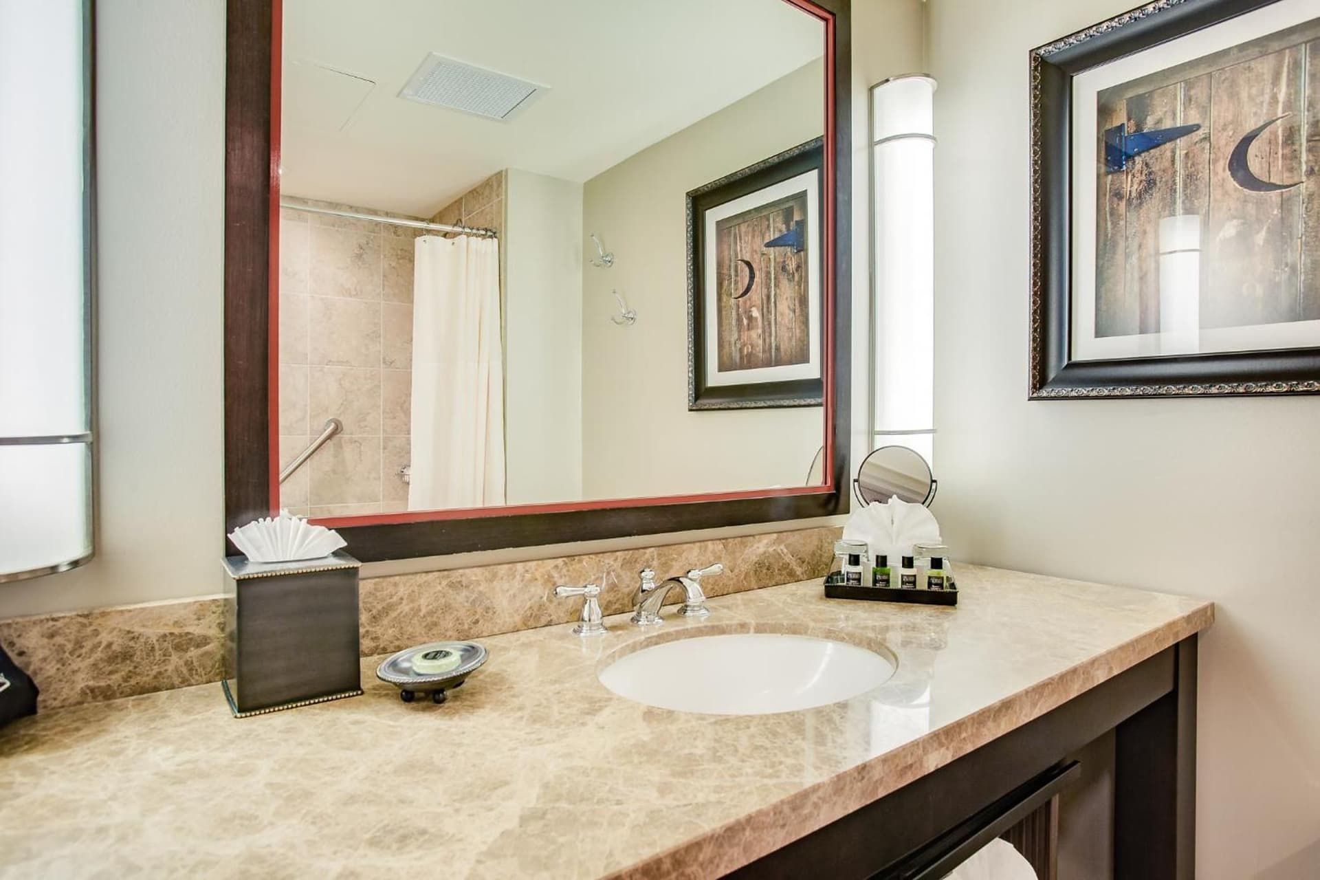 Overton Hotel and Conference Center property views in Lubbock, TX — gallery photo 3