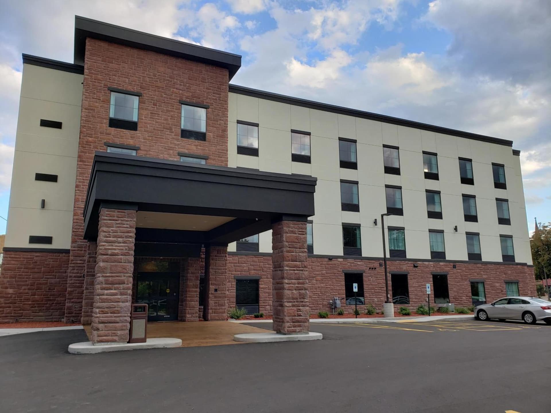 Cobblestone Hotel & Suites - Janesville gallery photo in Janesville, WI — image 25