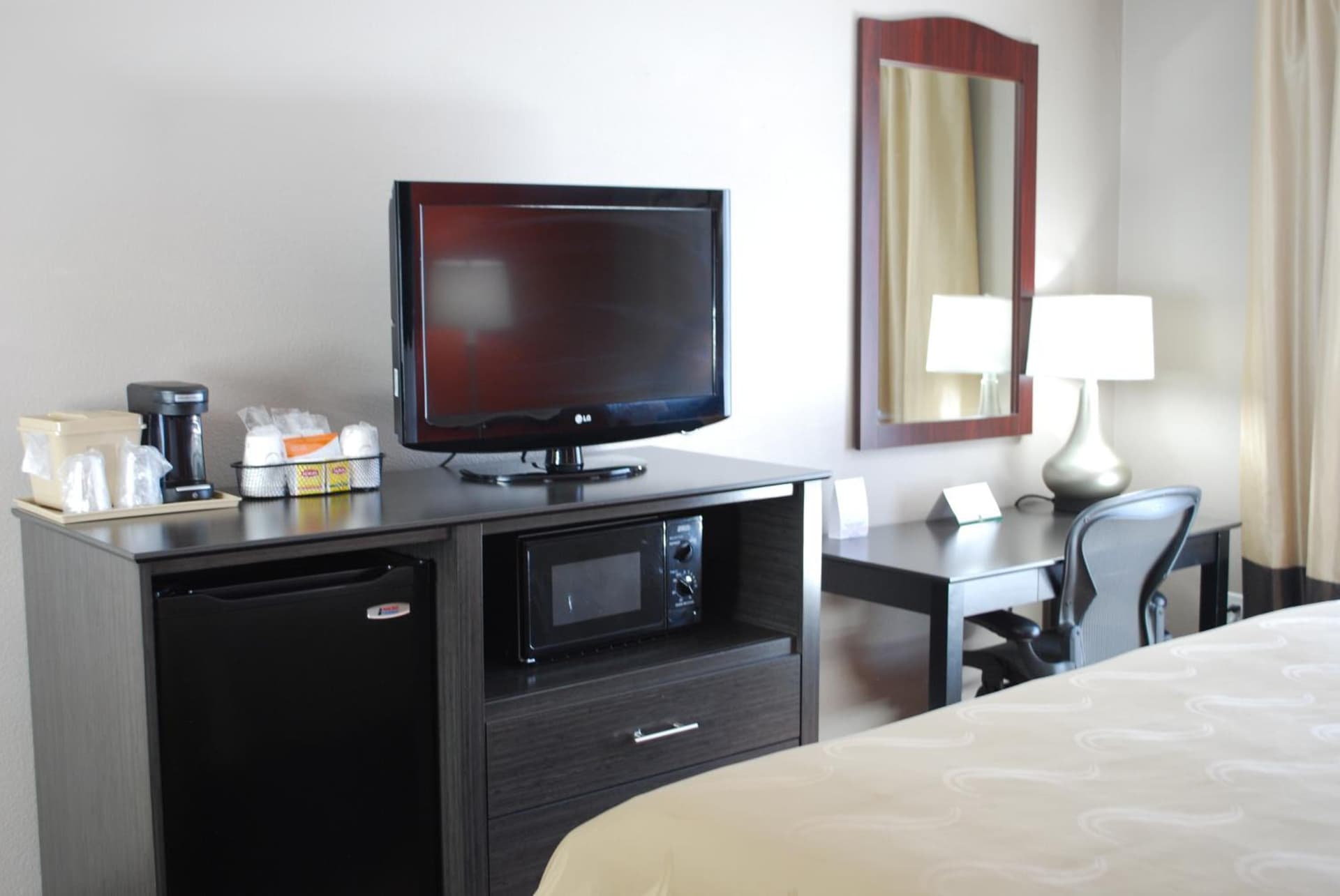 Quality Inn & Suites Fresno Northwest gallery photo in Fresno, CA — image 16