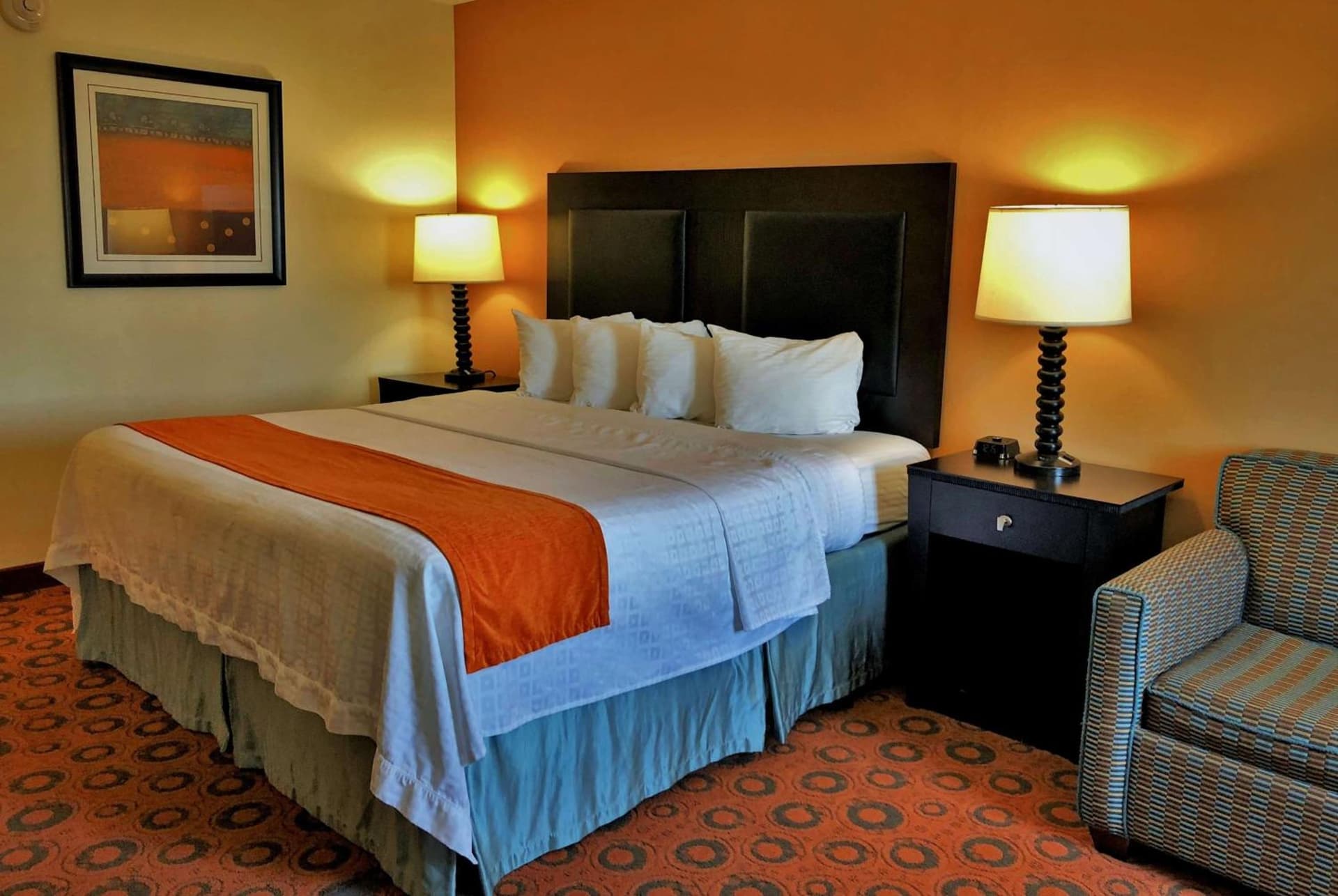 Lux Hotel & Spa gallery photo in Arlington, TX — image 43