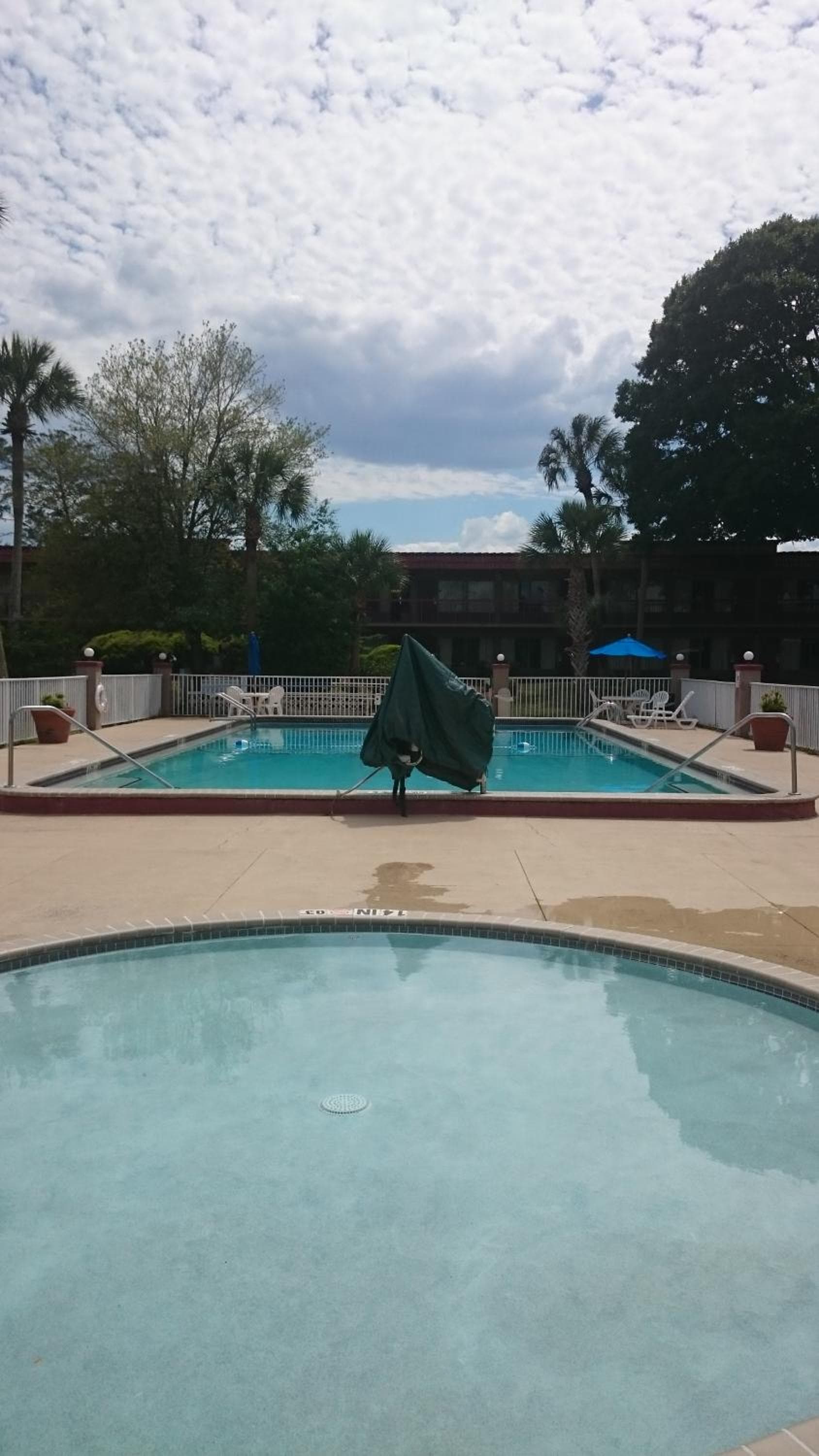Motel 6-Spring Hill, FL - Weeki Wachee interior in Weeki Wachee, FL — gallery photo 2