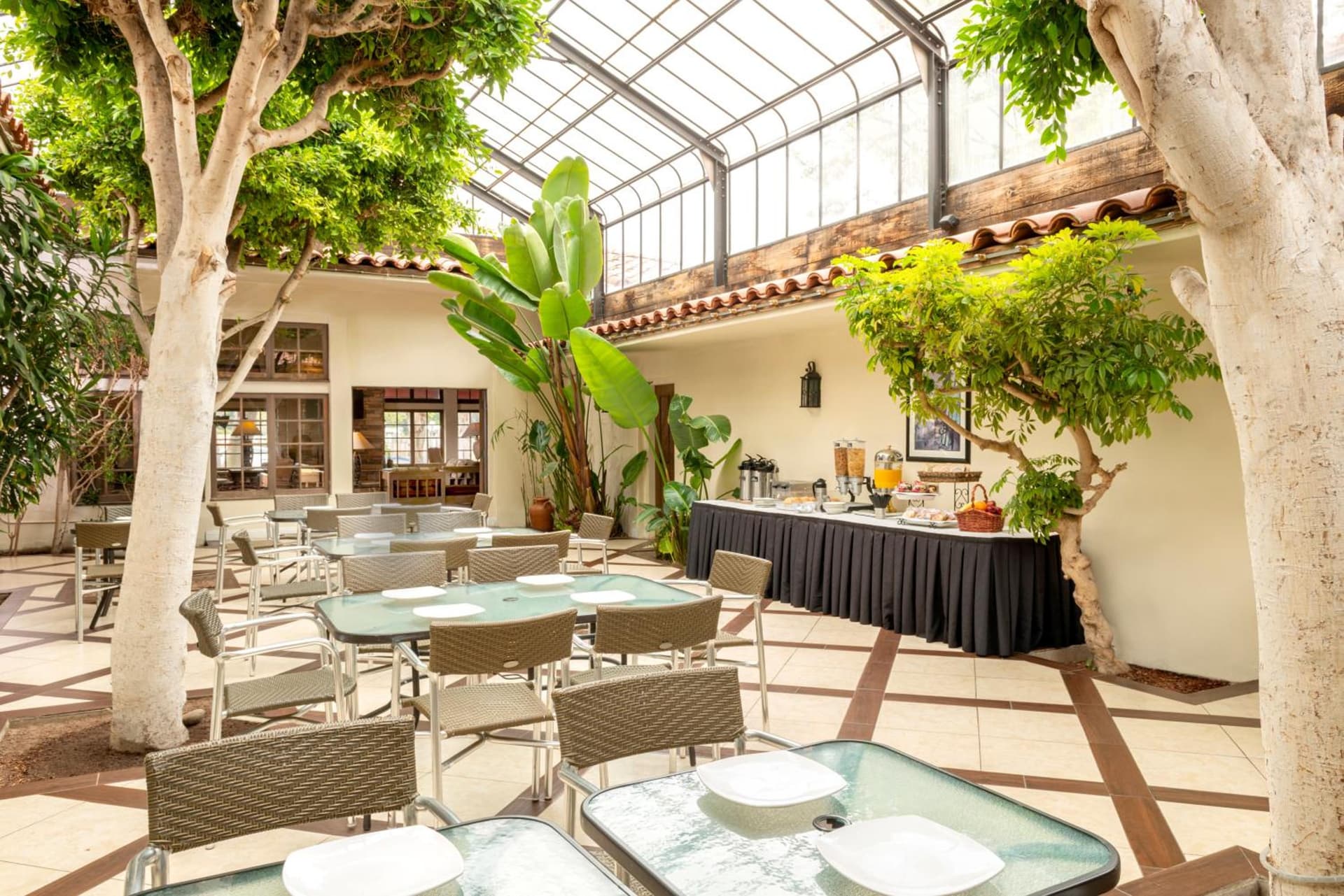 Clocktower Inn Ventura gallery photo in Ventura, CA — image 9