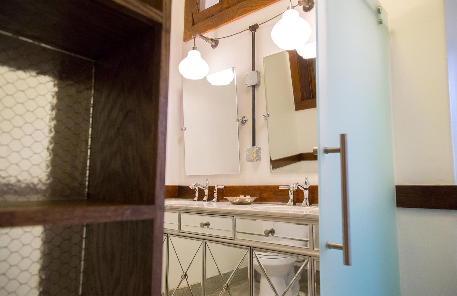 School 31 Lofts gallery photo in Rochester, NY — image 71