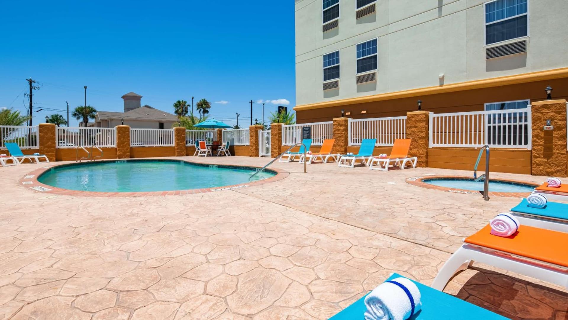 Best Western Ingleside Inn & Suites property views in Ingleside, TX — gallery photo 3
