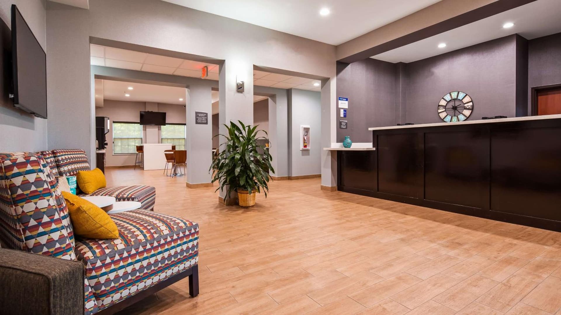 Best Western Ingleside Inn & Suites interior in Ingleside, TX — gallery photo 2