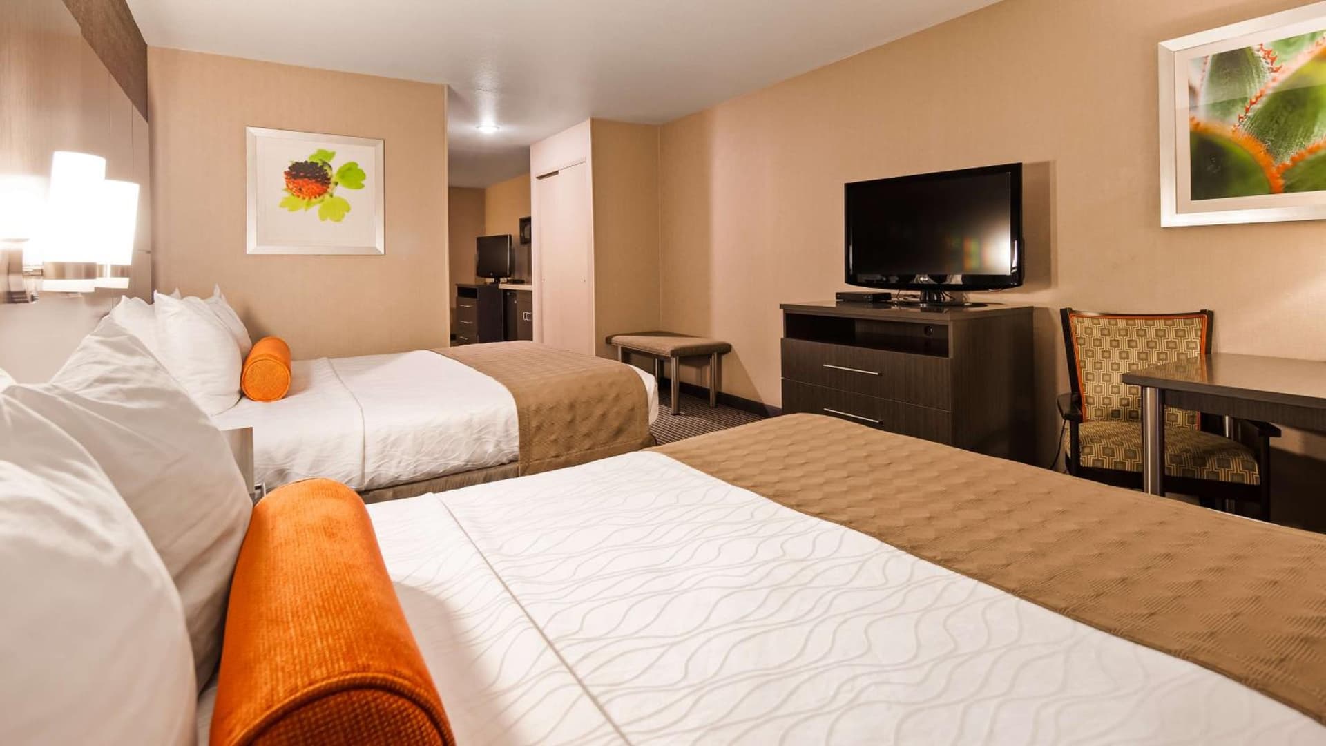 Best Western Plus Rama Inn & Suites gallery photo in Oakdale, CA — image 13