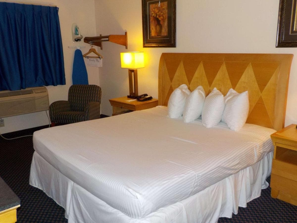 Economy 7 Inn property views in Norfolk, VA — gallery photo 3
