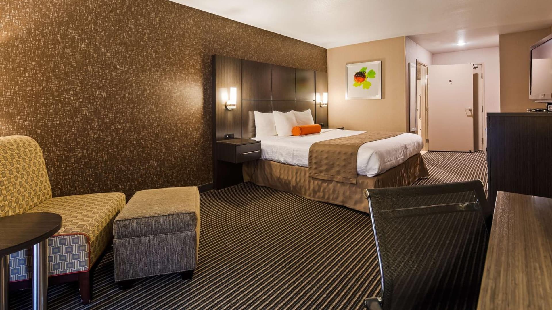 Best Western Plus Rama Inn & Suites gallery photo in Oakdale, CA — image 30