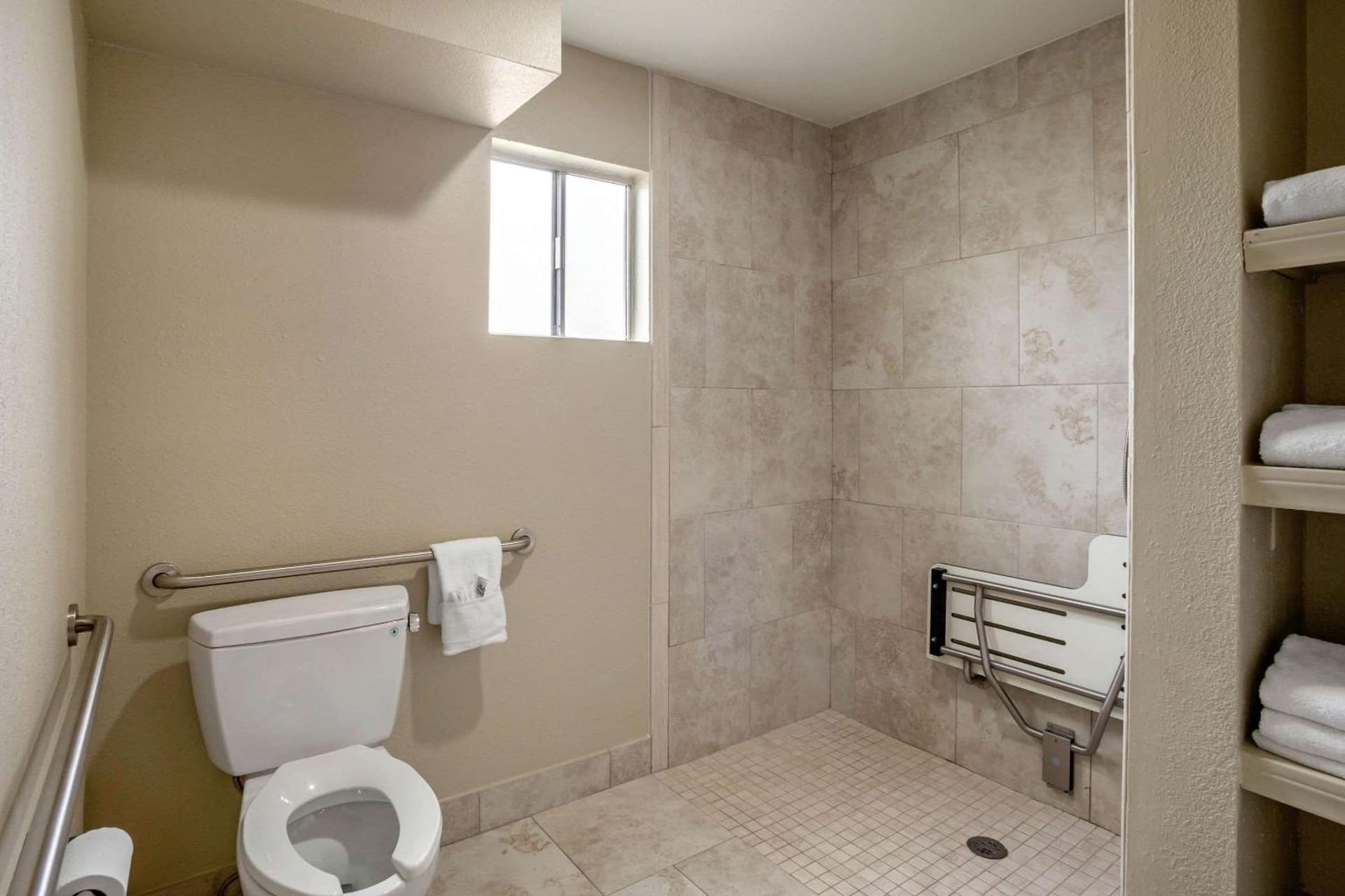 Quality Inn & Suites El Cajon San Diego East gallery photo in El Cajon, CA — image 20